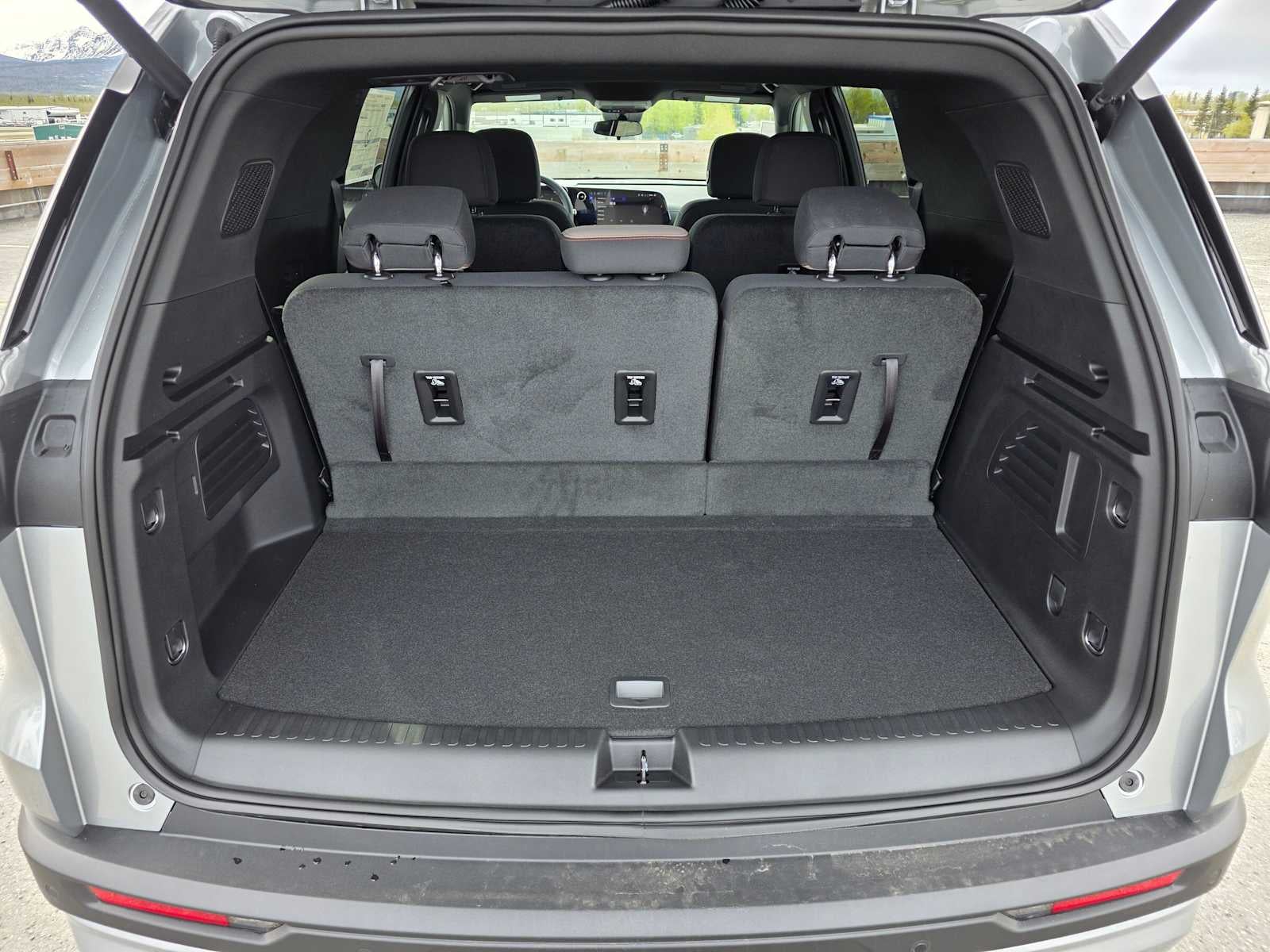 2026 Chevrolet Traverse AWD LT