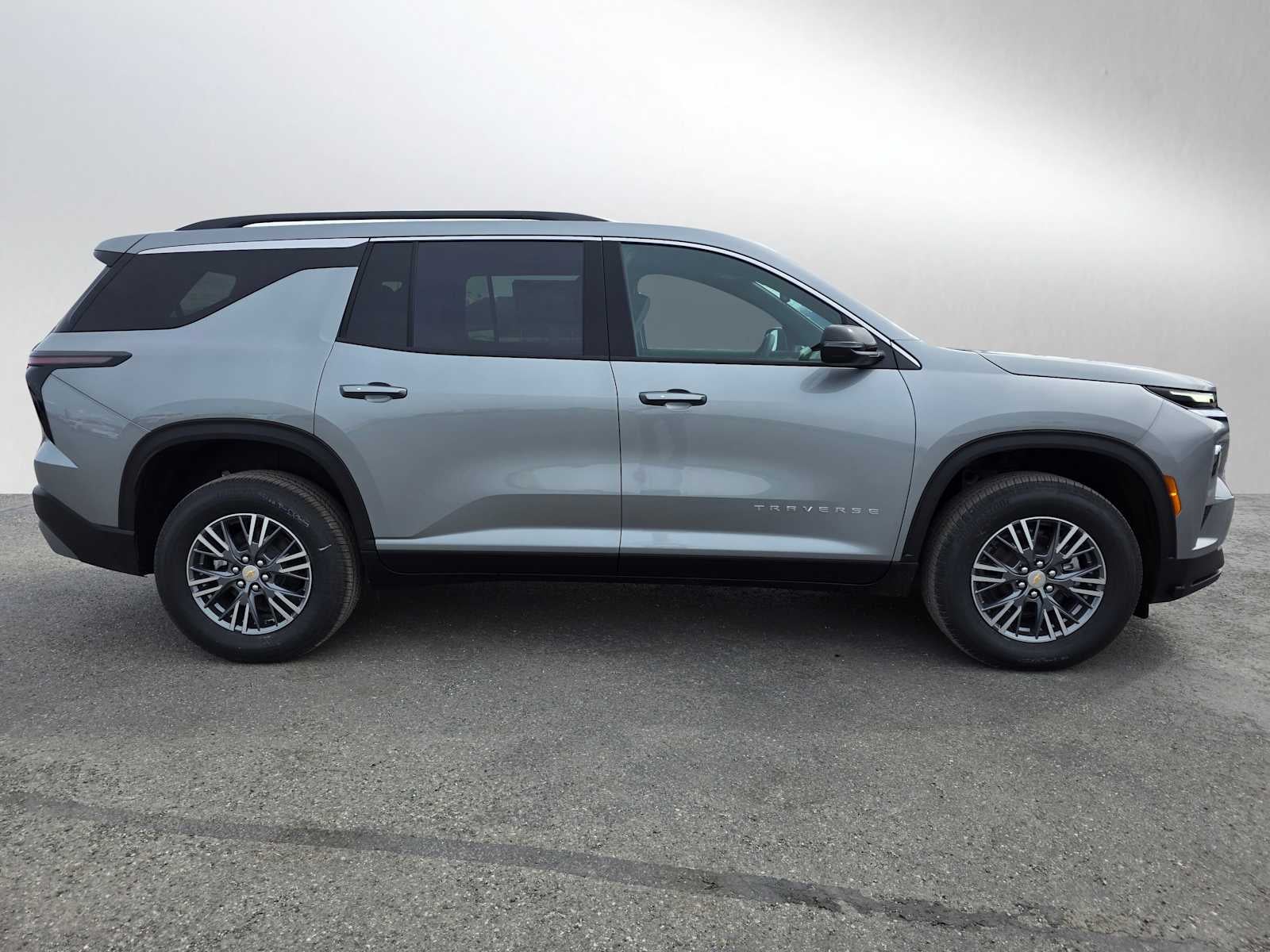 2026 Chevrolet Traverse AWD LT