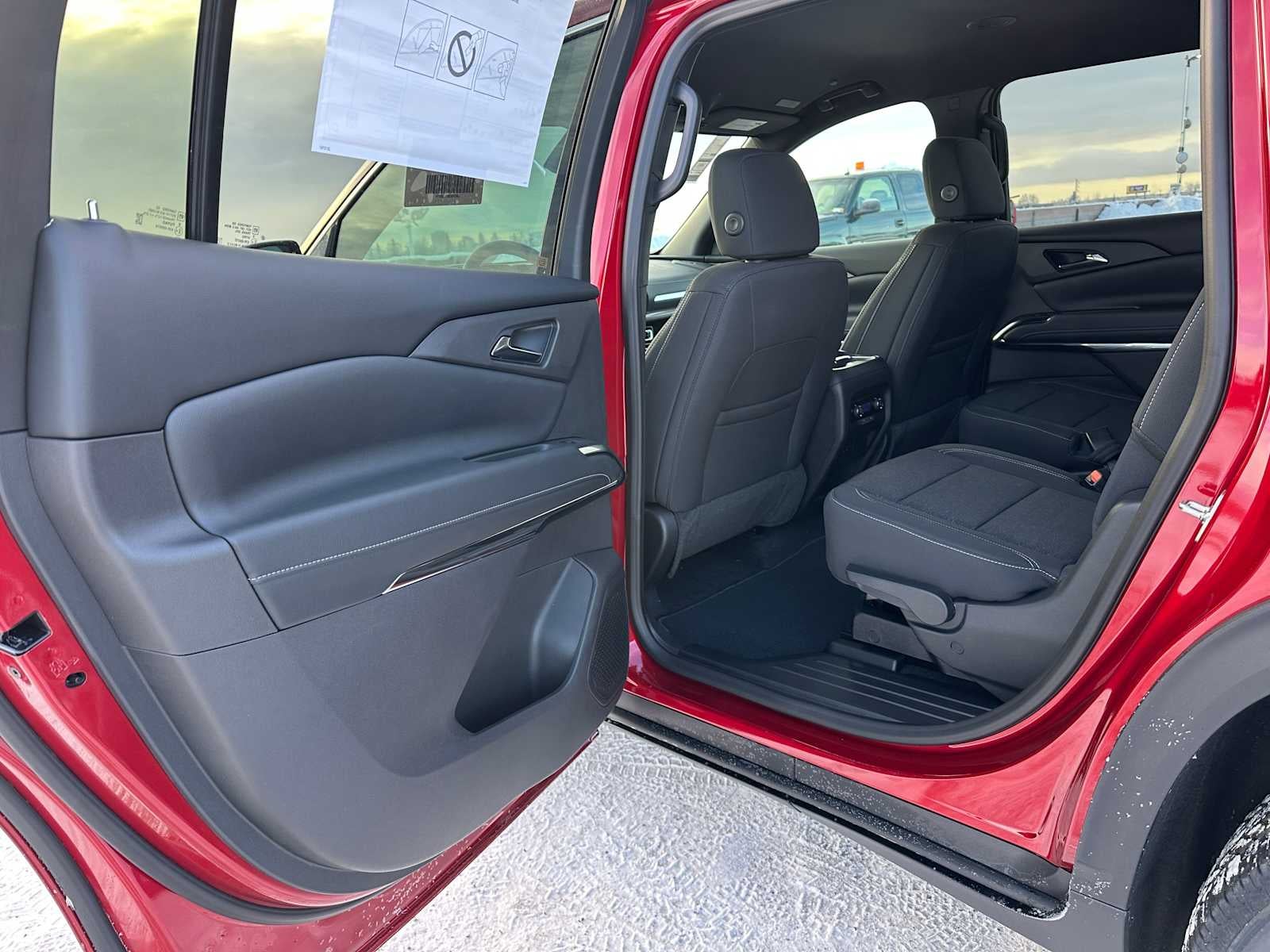 2026 Chevrolet Traverse AWD LT