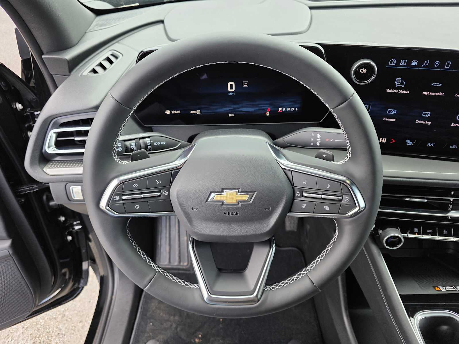 2026 Chevrolet Traverse AWD LT