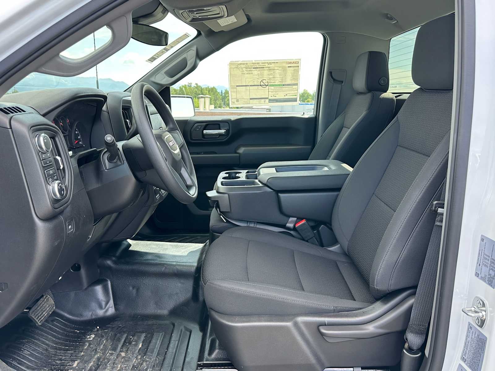 2025 GMC Sierra 2500HD Pro