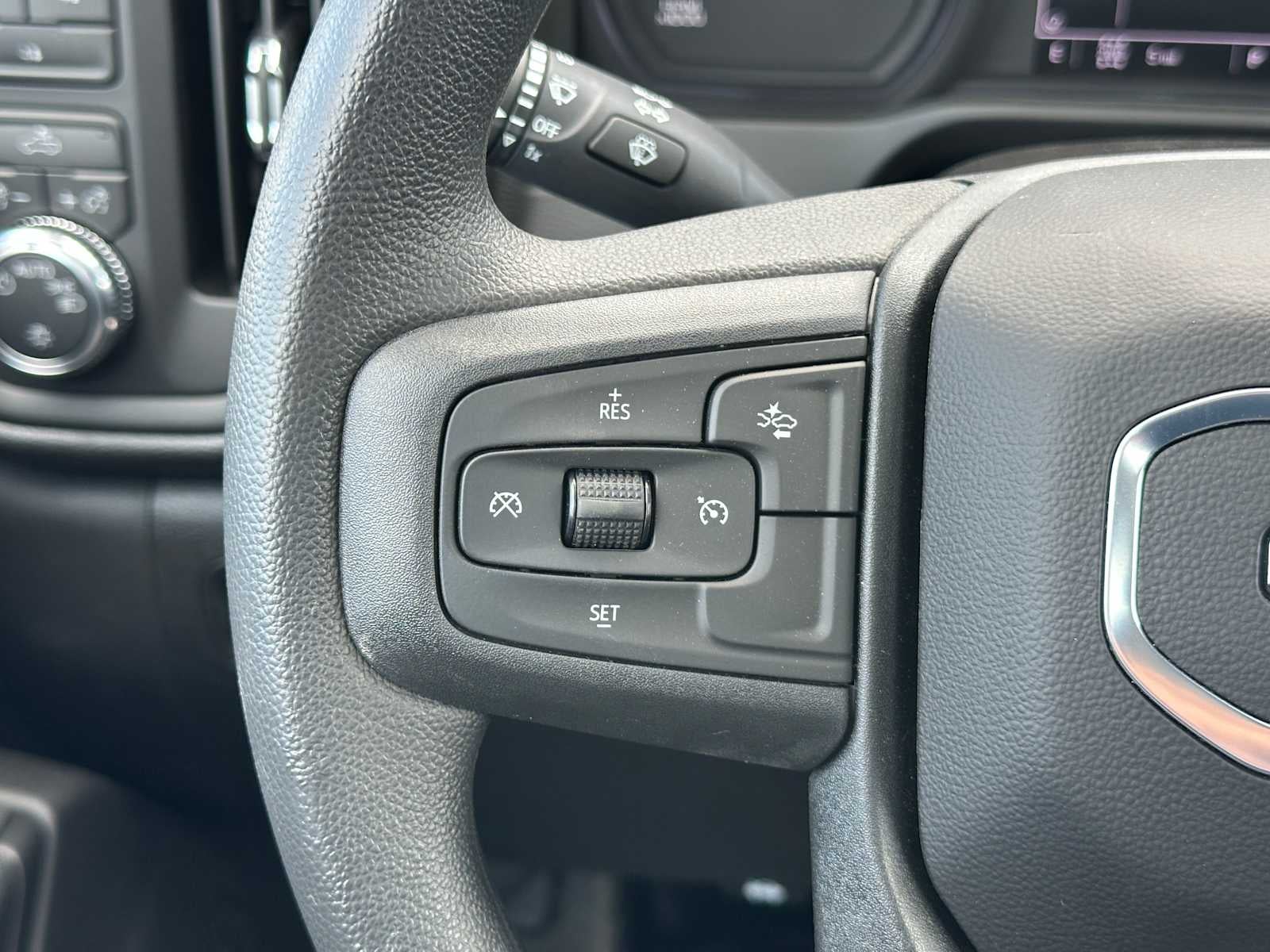 2025 GMC Sierra 2500HD Pro