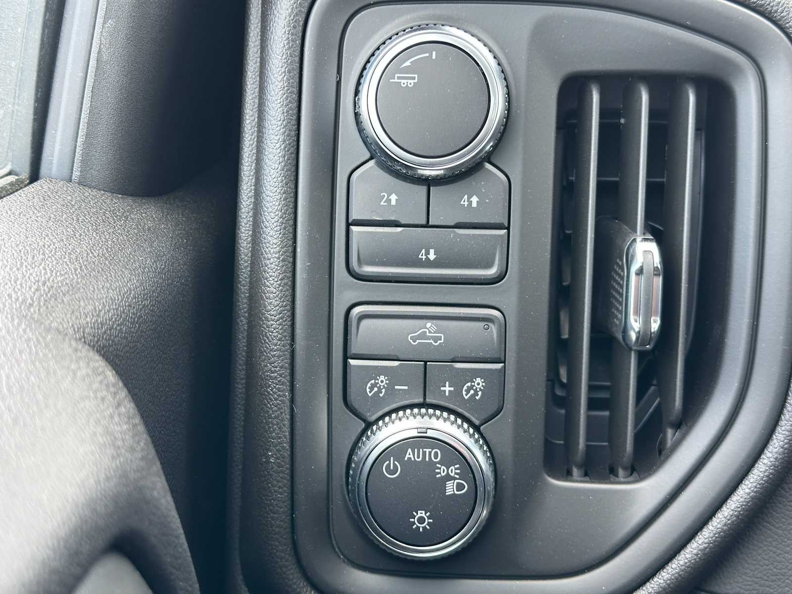 2025 GMC Sierra 2500HD Pro