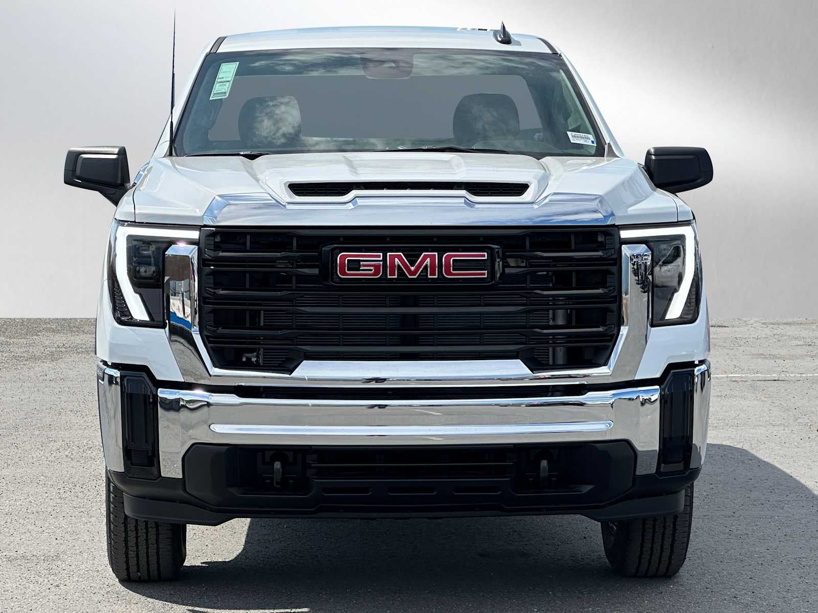 2025 GMC Sierra 2500HD Pro