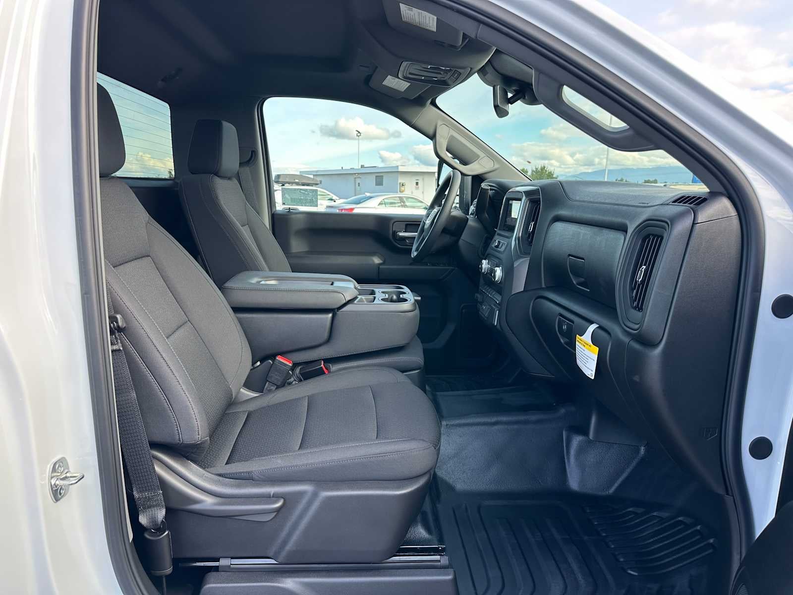 2025 GMC Sierra 2500HD Pro