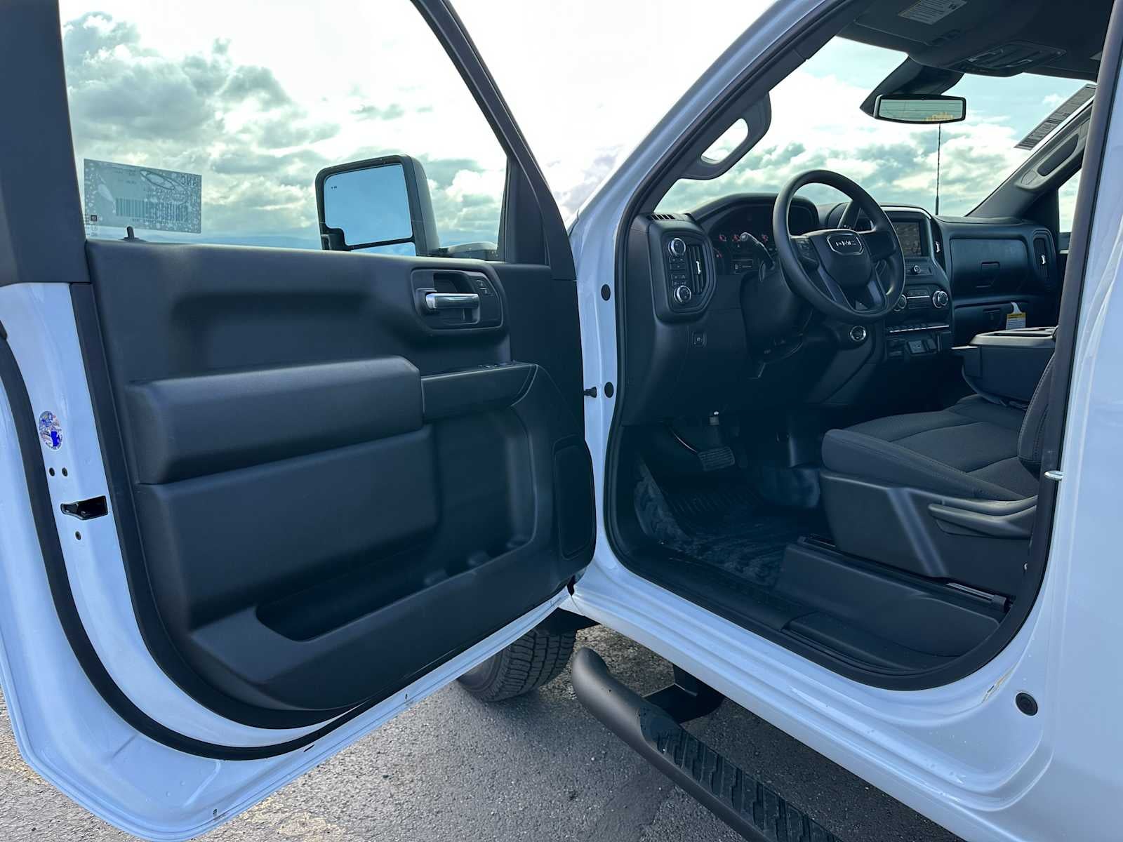 2025 GMC Sierra 2500HD Pro