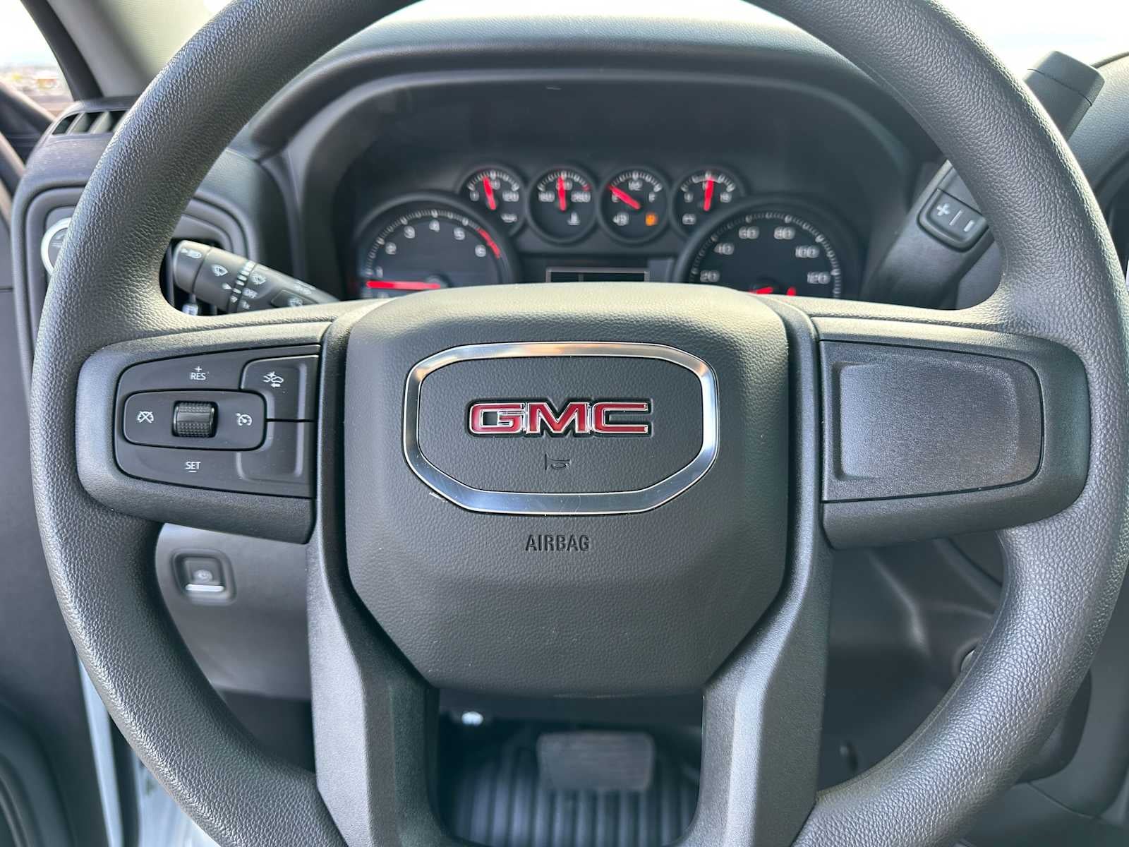2025 GMC Sierra 2500HD Pro