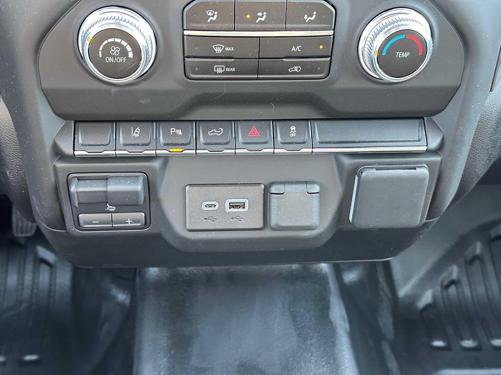 2025 GMC Sierra 2500HD Pro