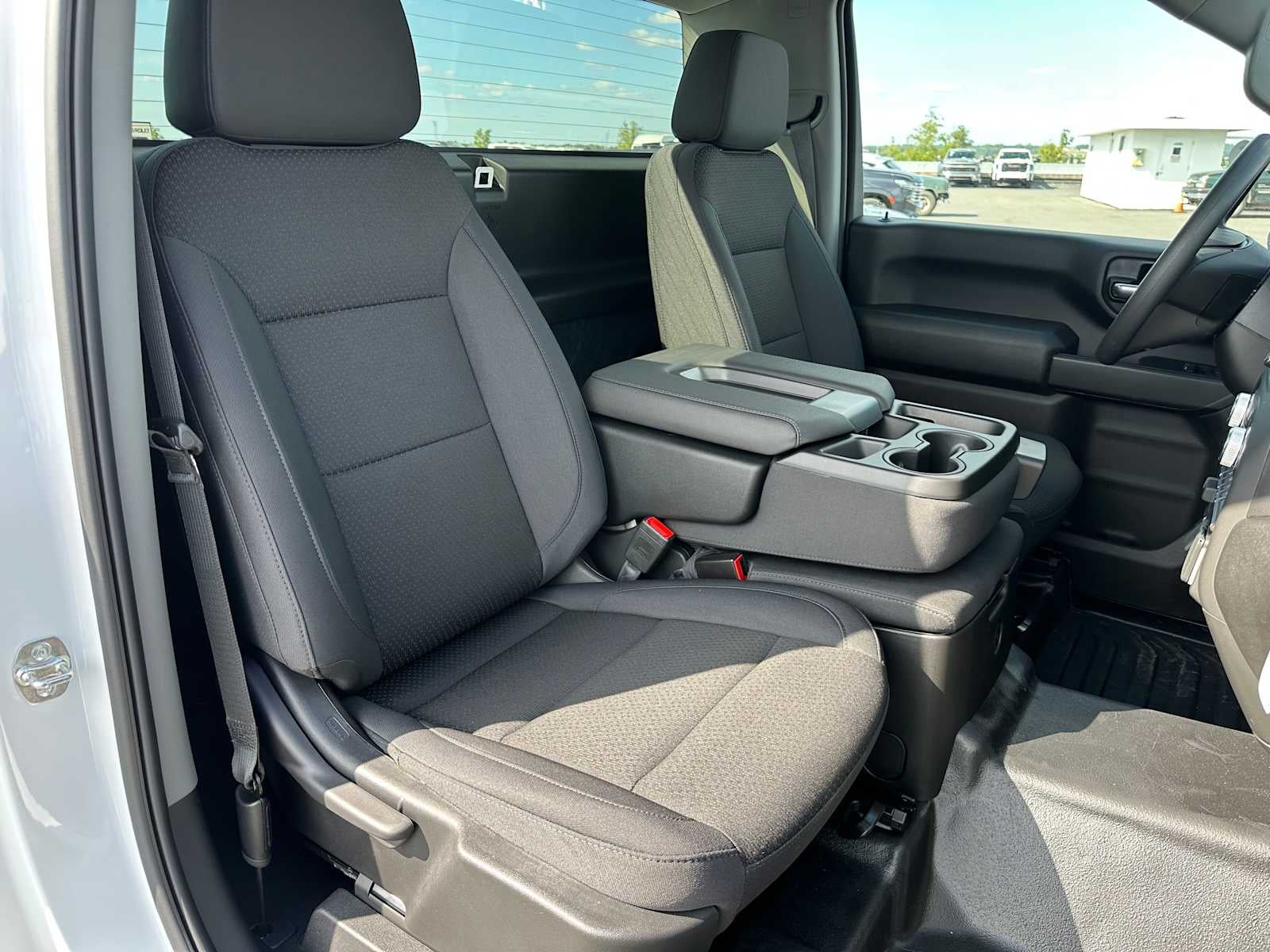 2025 GMC Sierra 2500HD Pro