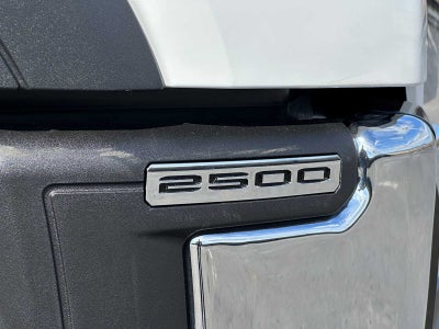 2025 GMC Sierra 2500HD Pro