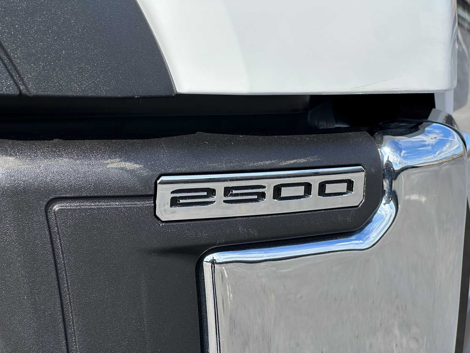 2025 GMC Sierra 2500HD Pro