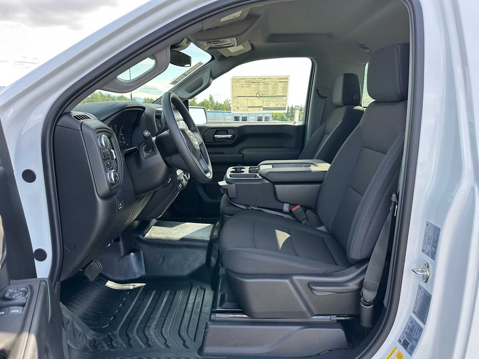 2025 GMC Sierra 2500HD Pro