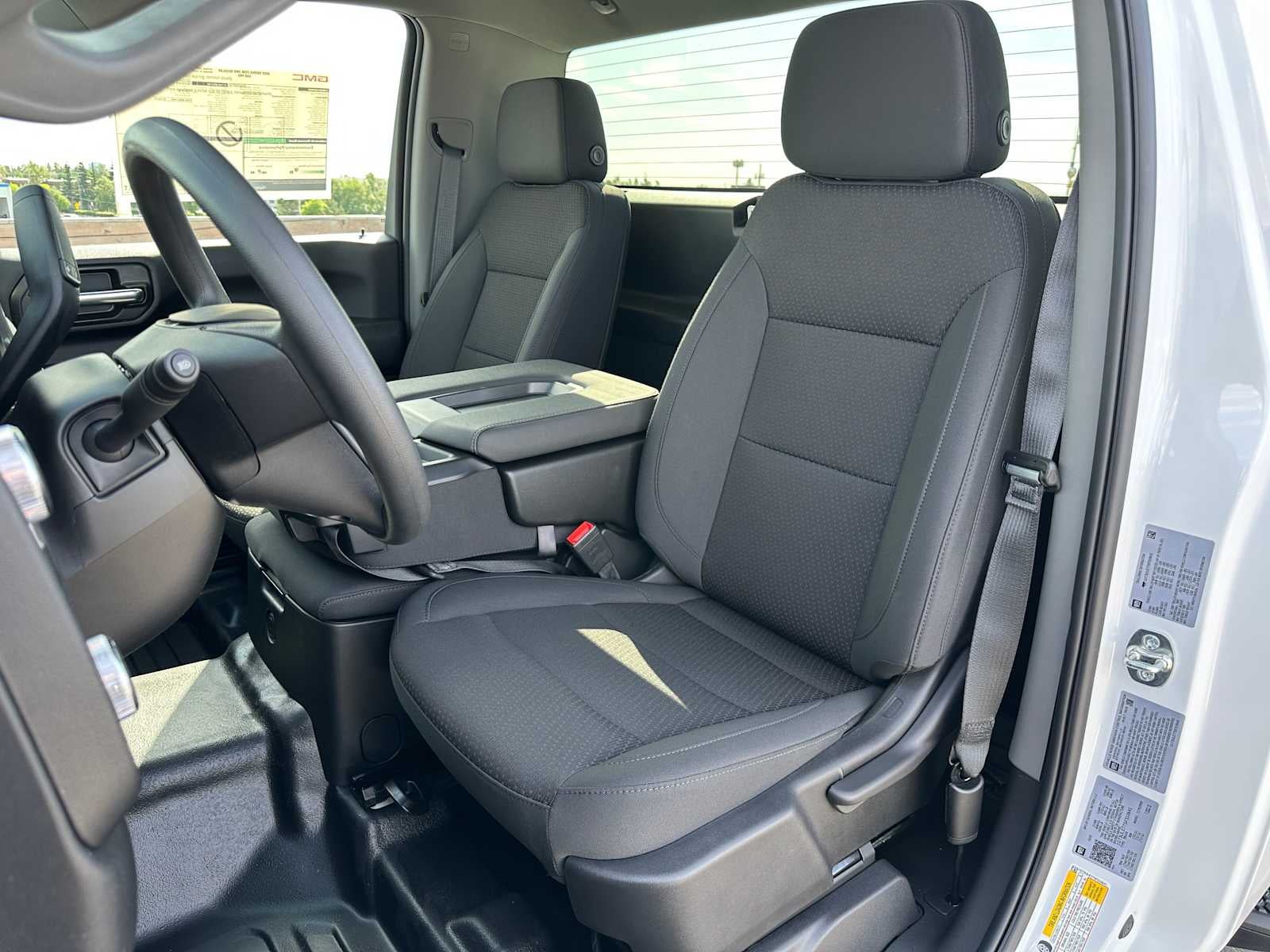 2025 GMC Sierra 2500HD Pro