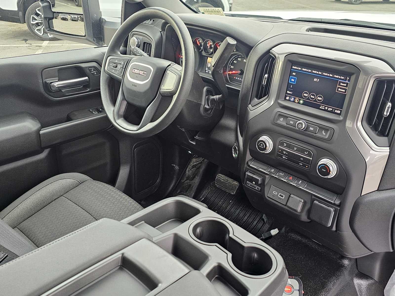 2025 GMC Sierra 2500HD Pro