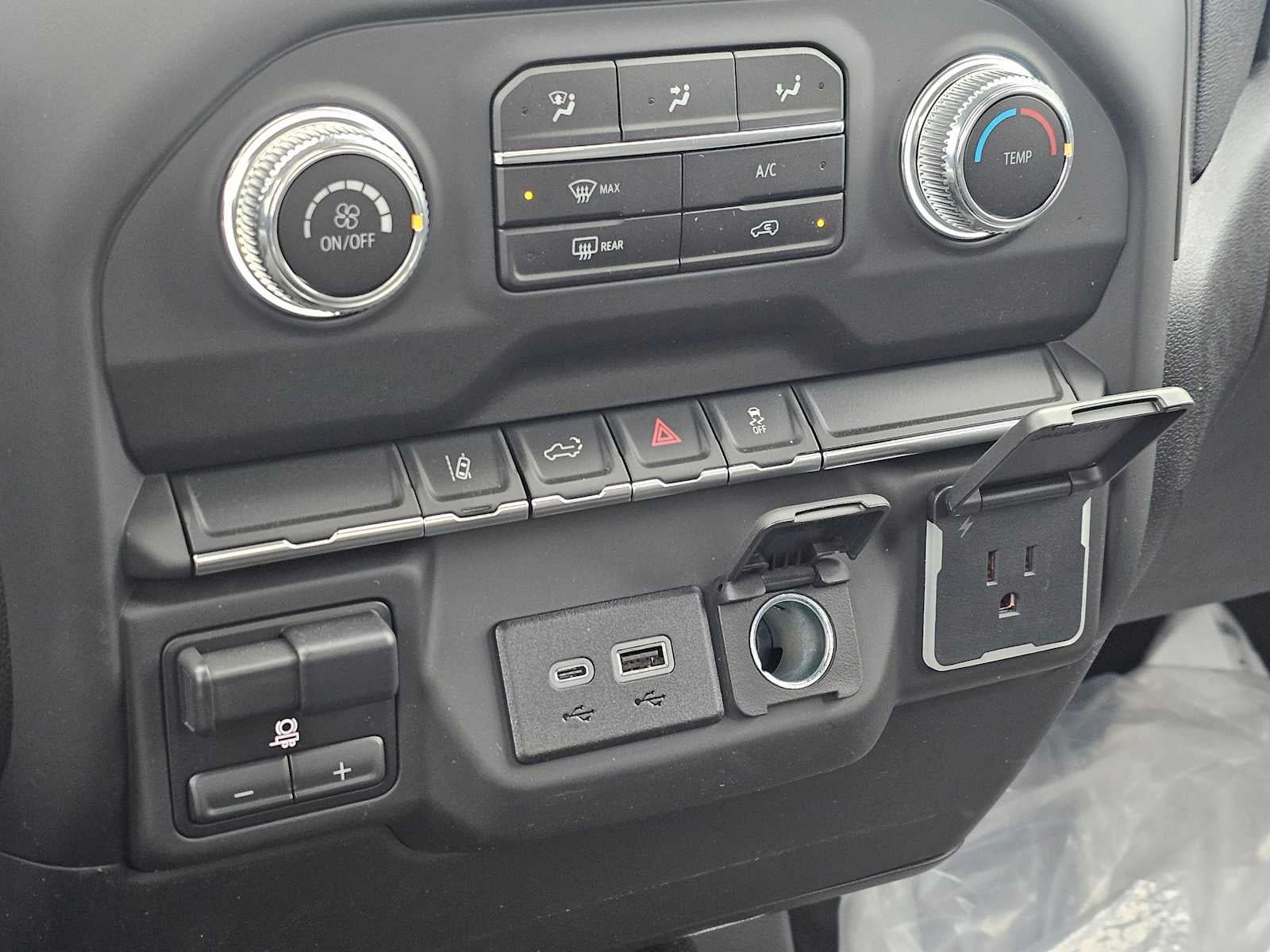 2025 GMC Sierra 2500HD Pro