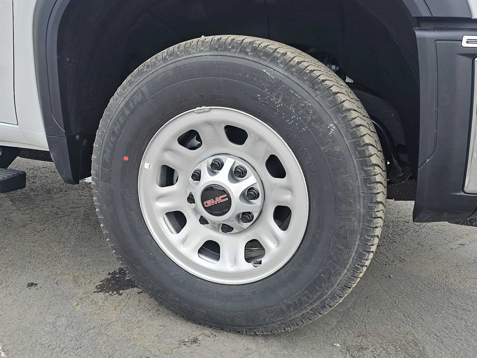 2025 GMC Sierra 2500HD Pro