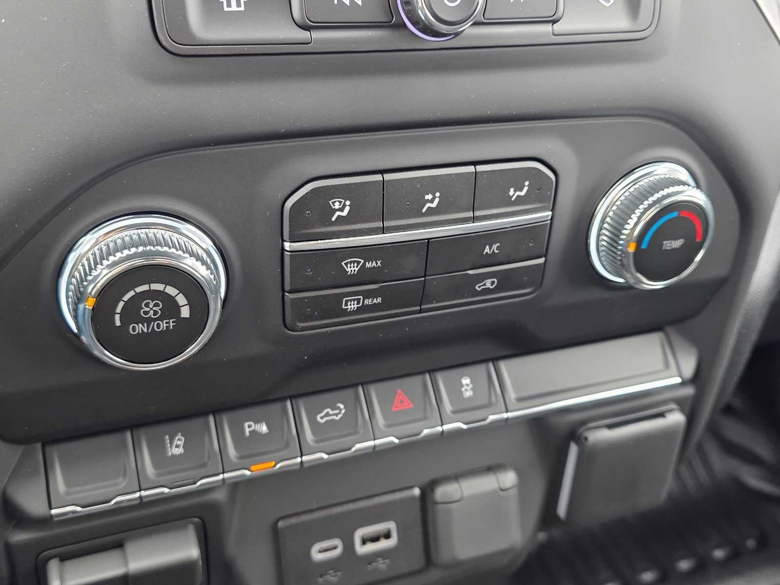 2026 GMC Sierra 3500HD Pro