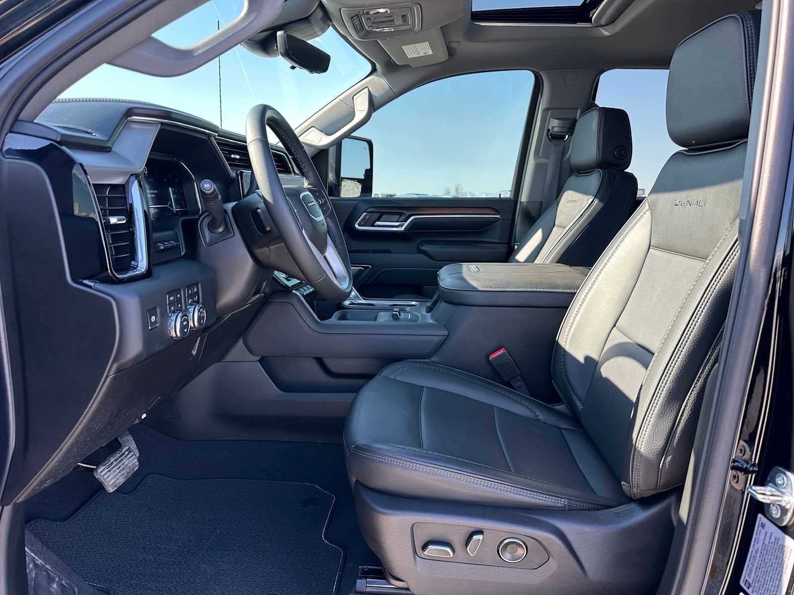 2024 GMC Sierra 2500HD Denali