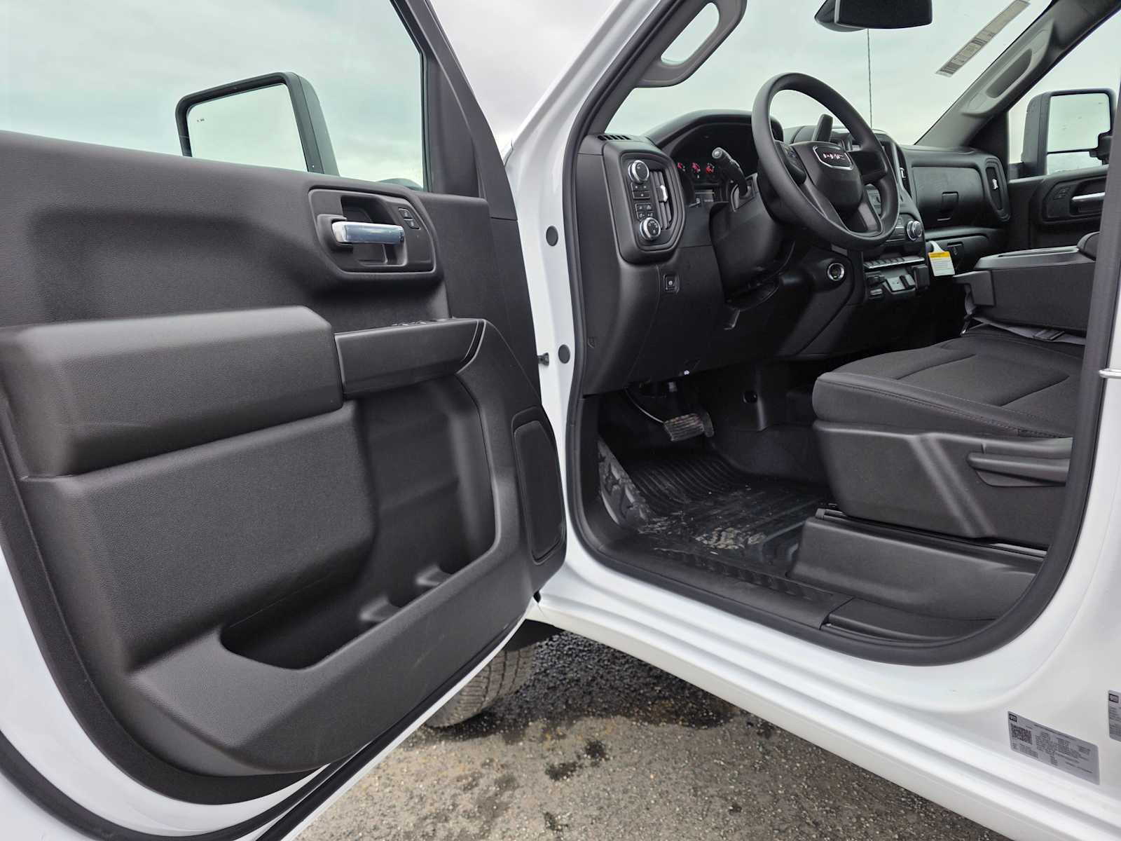 2026 GMC Sierra 2500HD Pro