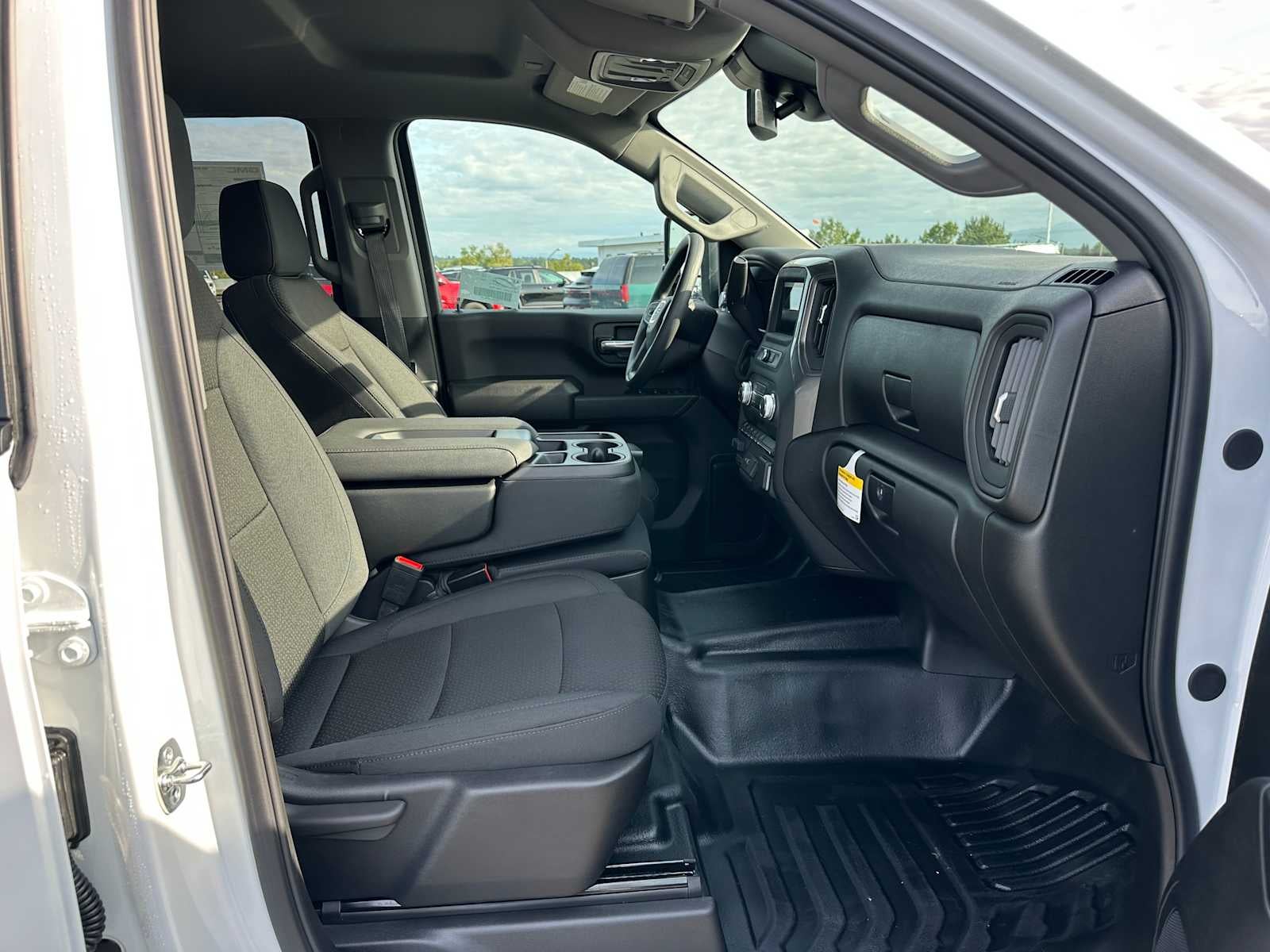 2025 GMC Sierra 2500HD Pro