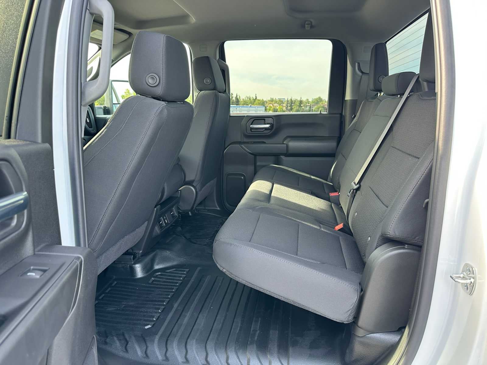 2025 GMC Sierra 2500HD Pro