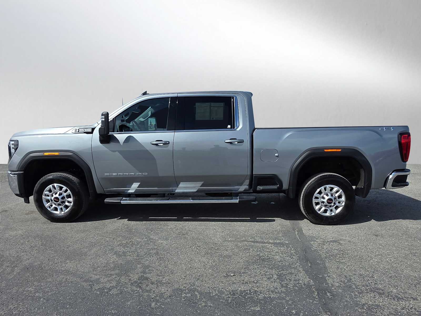 2025 GMC Sierra 2500HD SLE