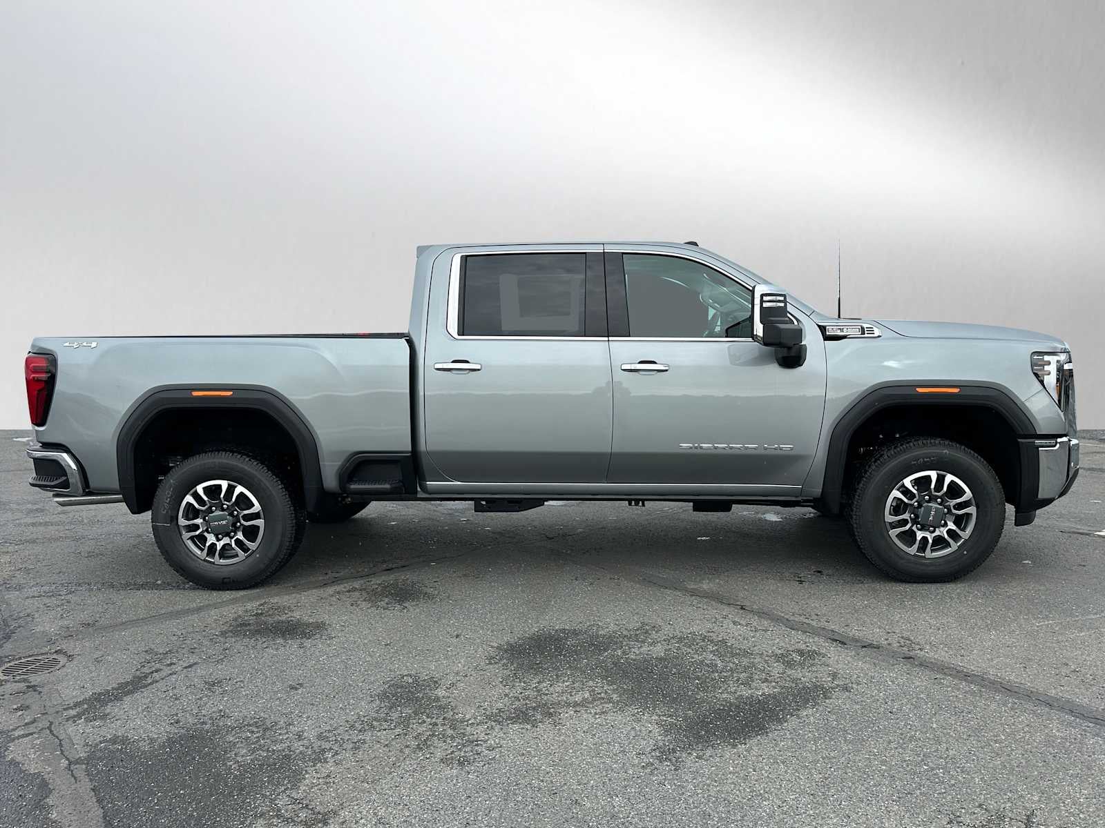 2026 GMC Sierra 2500HD SLT