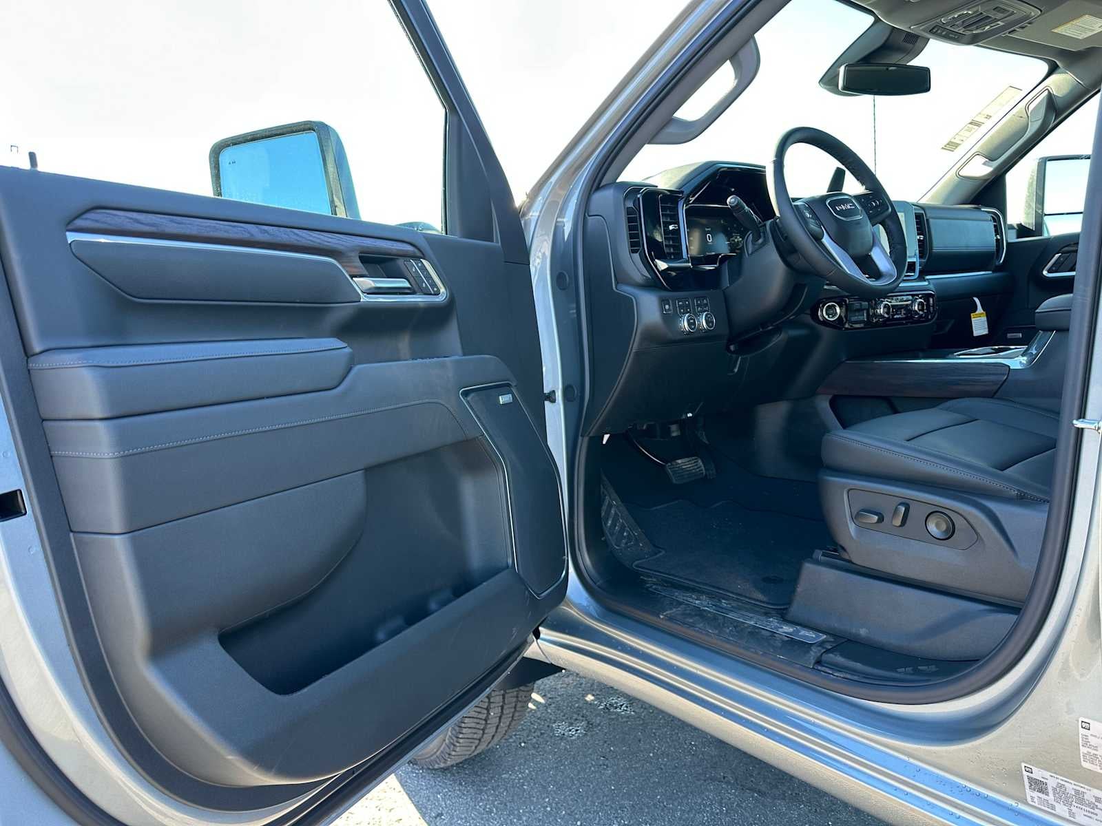 2026 GMC Sierra 2500HD SLT