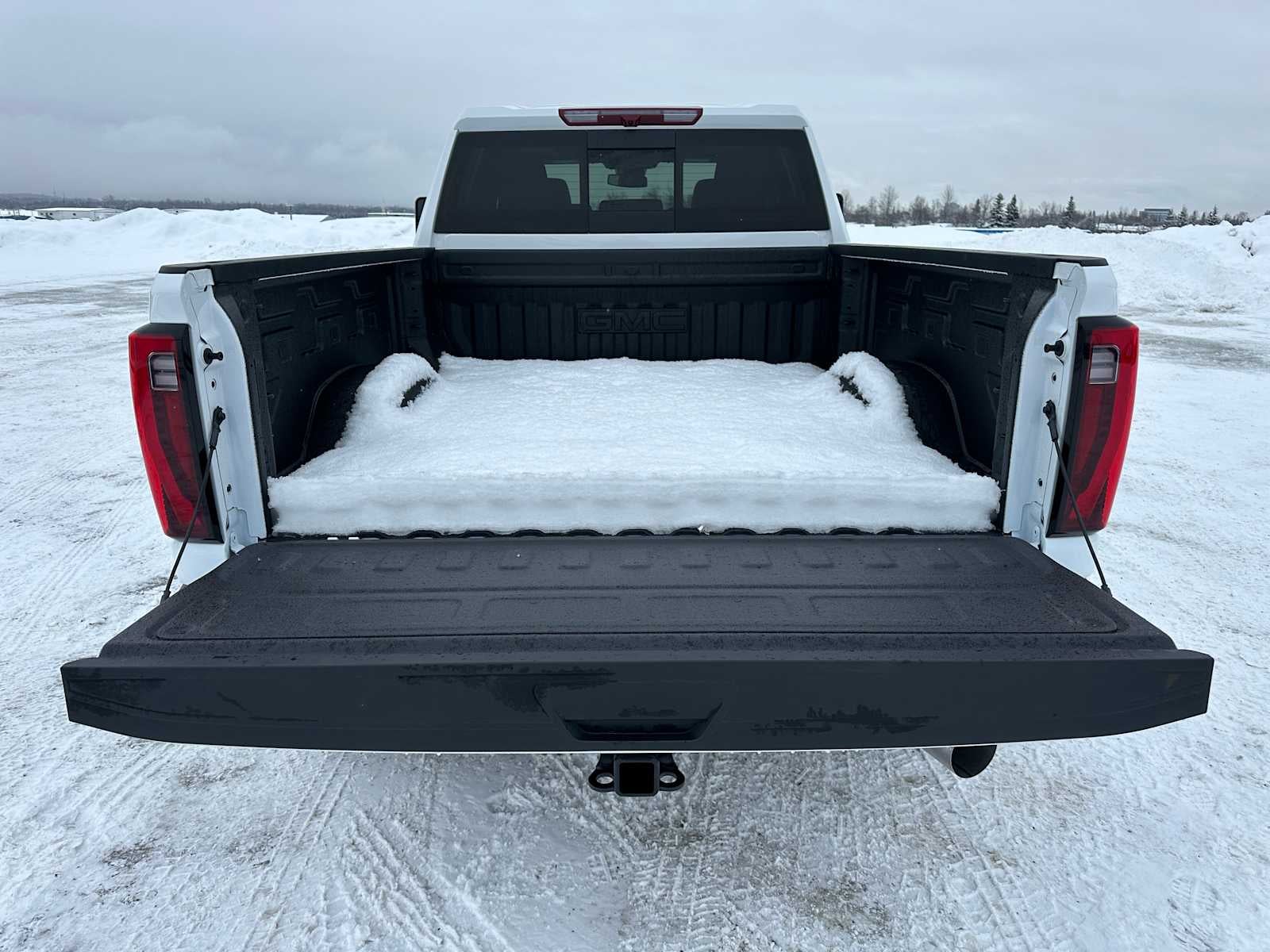 2026 GMC Sierra 2500HD SLT