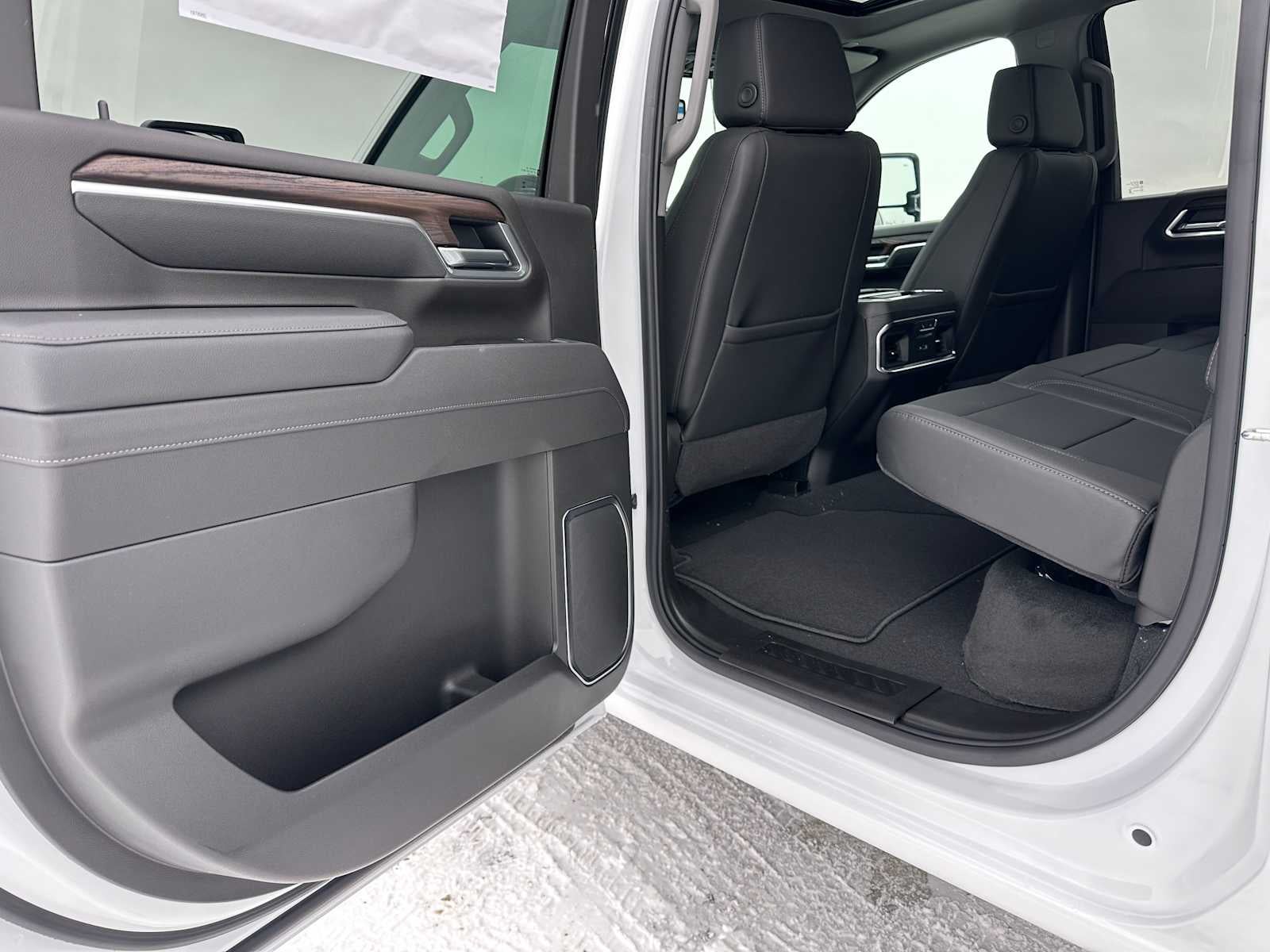 2026 GMC Sierra 2500HD SLT