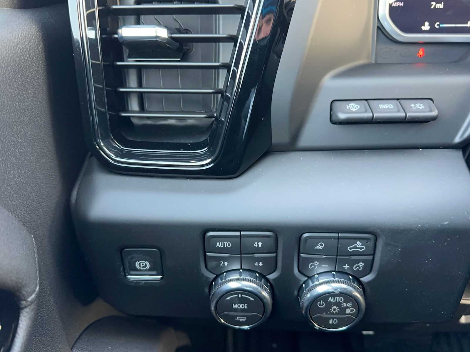 2026 GMC Sierra 2500HD AT4