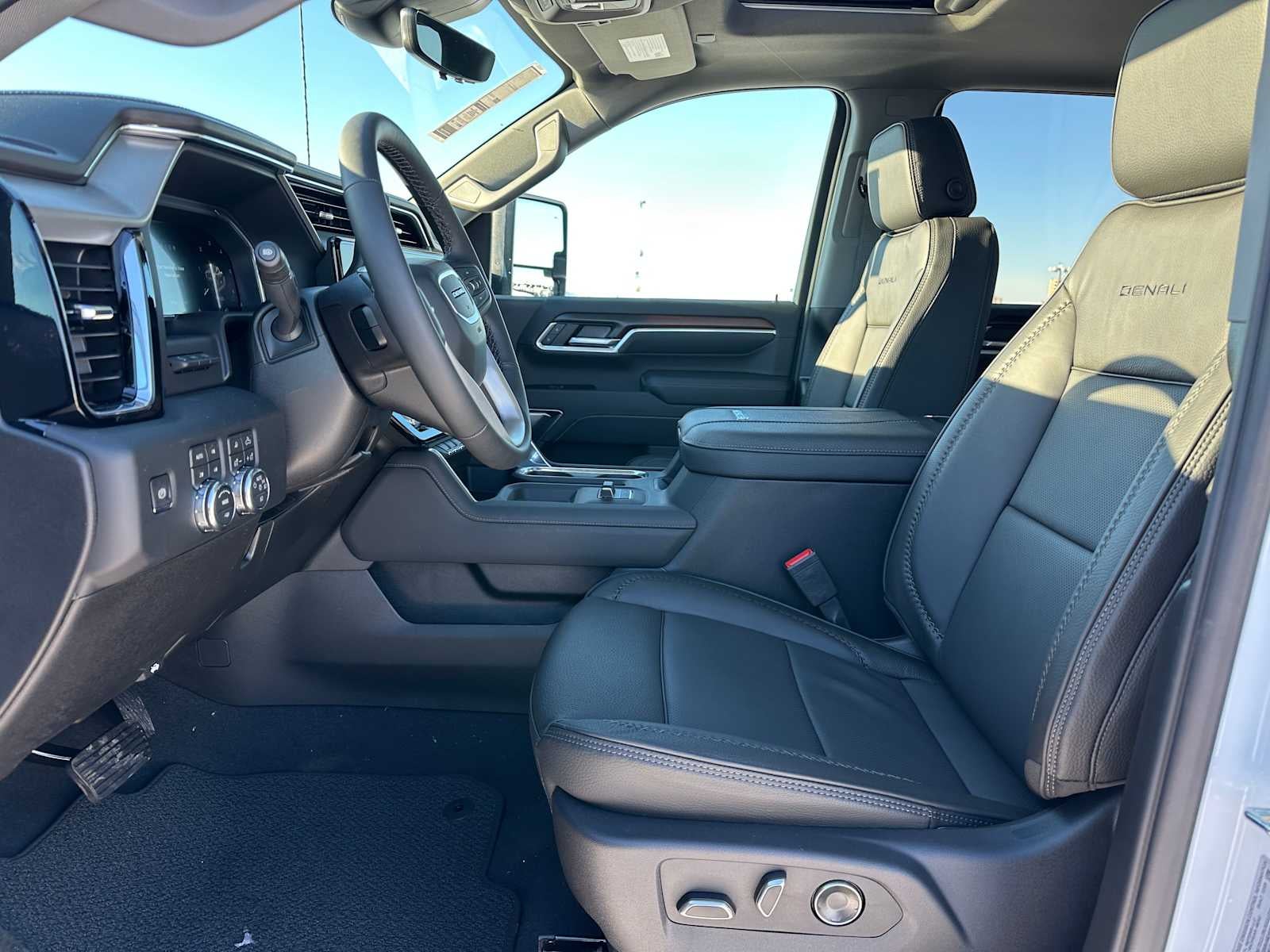 2026 GMC Sierra 2500HD Denali