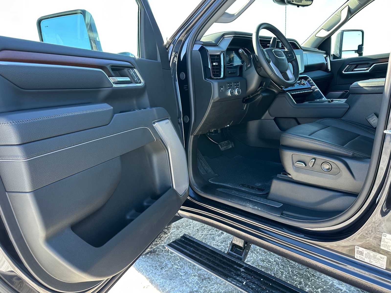 2025 GMC Sierra 2500HD Denali
