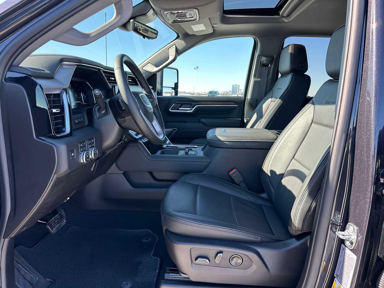 2025 GMC Sierra 2500HD Denali