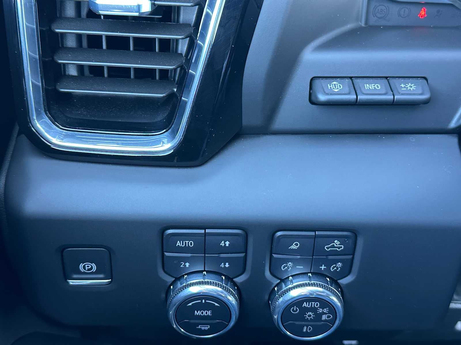 2025 GMC Sierra 2500HD Denali