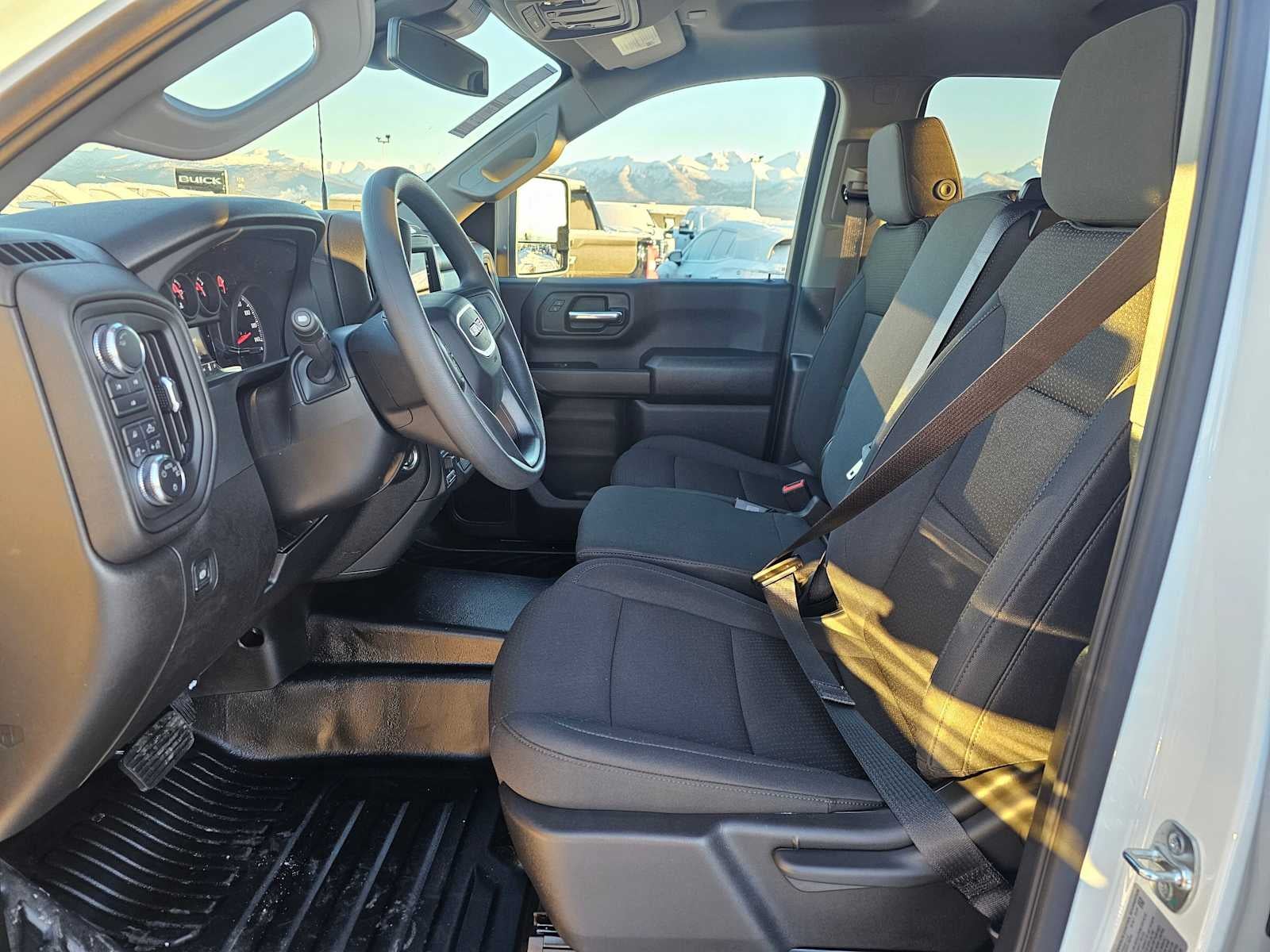 2025 GMC Sierra 2500HD Pro