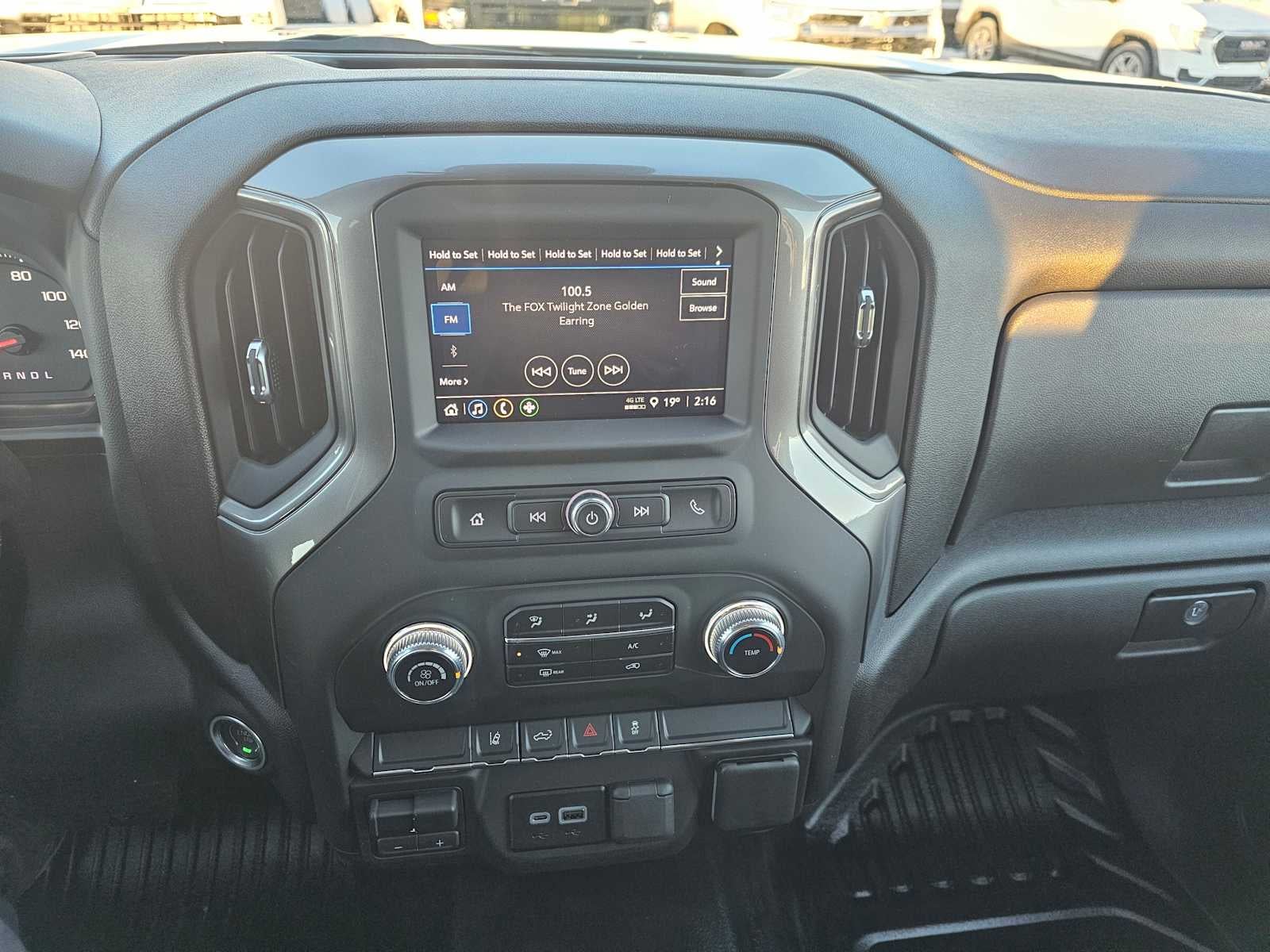 2025 GMC Sierra 2500HD Pro