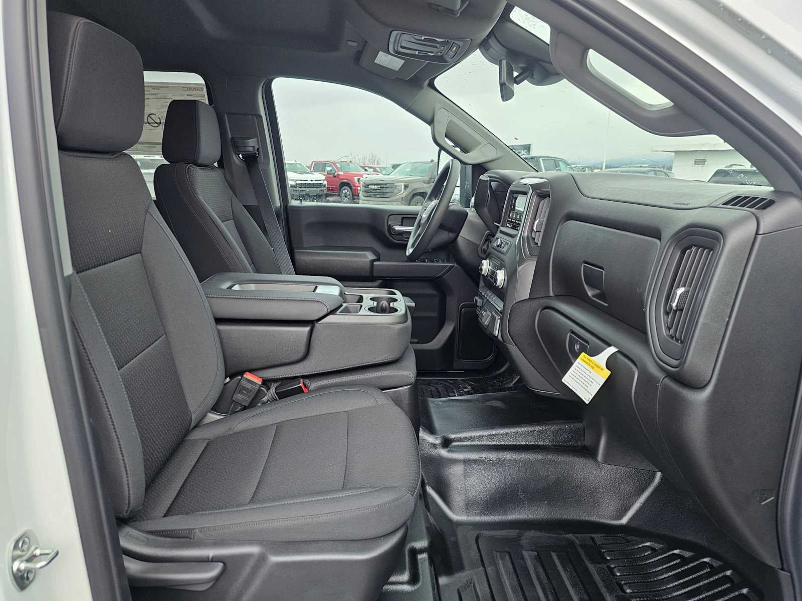 2025 GMC Sierra 2500HD Pro