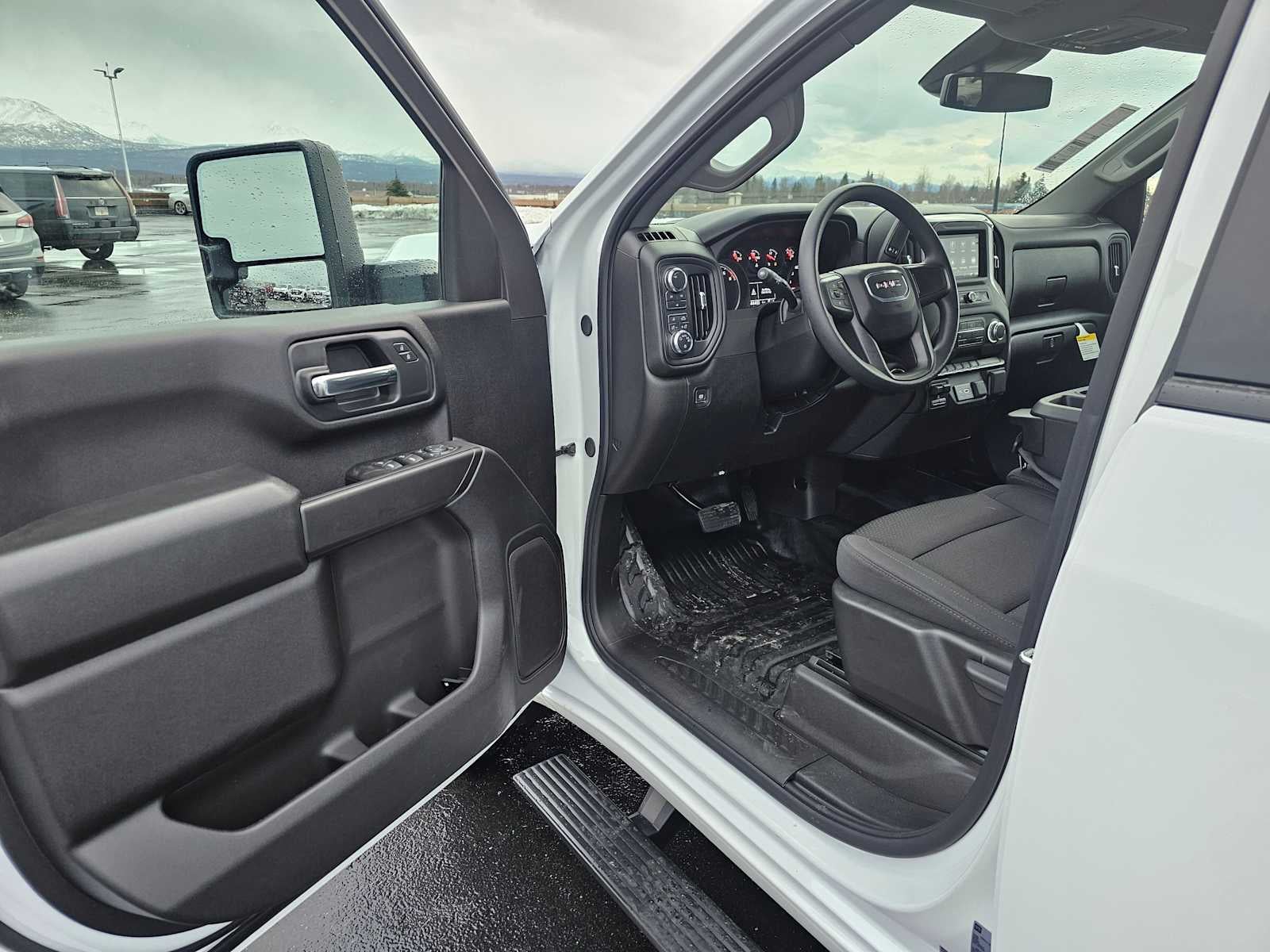 2025 GMC Sierra 2500HD Pro