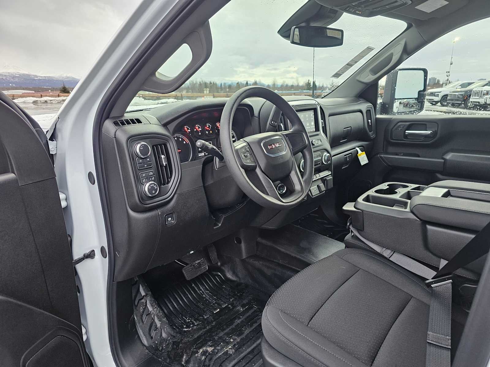 2025 GMC Sierra 2500HD Pro