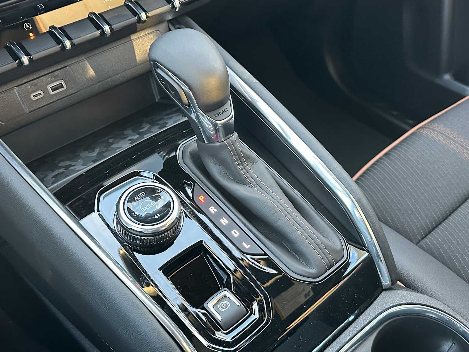 2026 GMC Canyon 4WD AT4