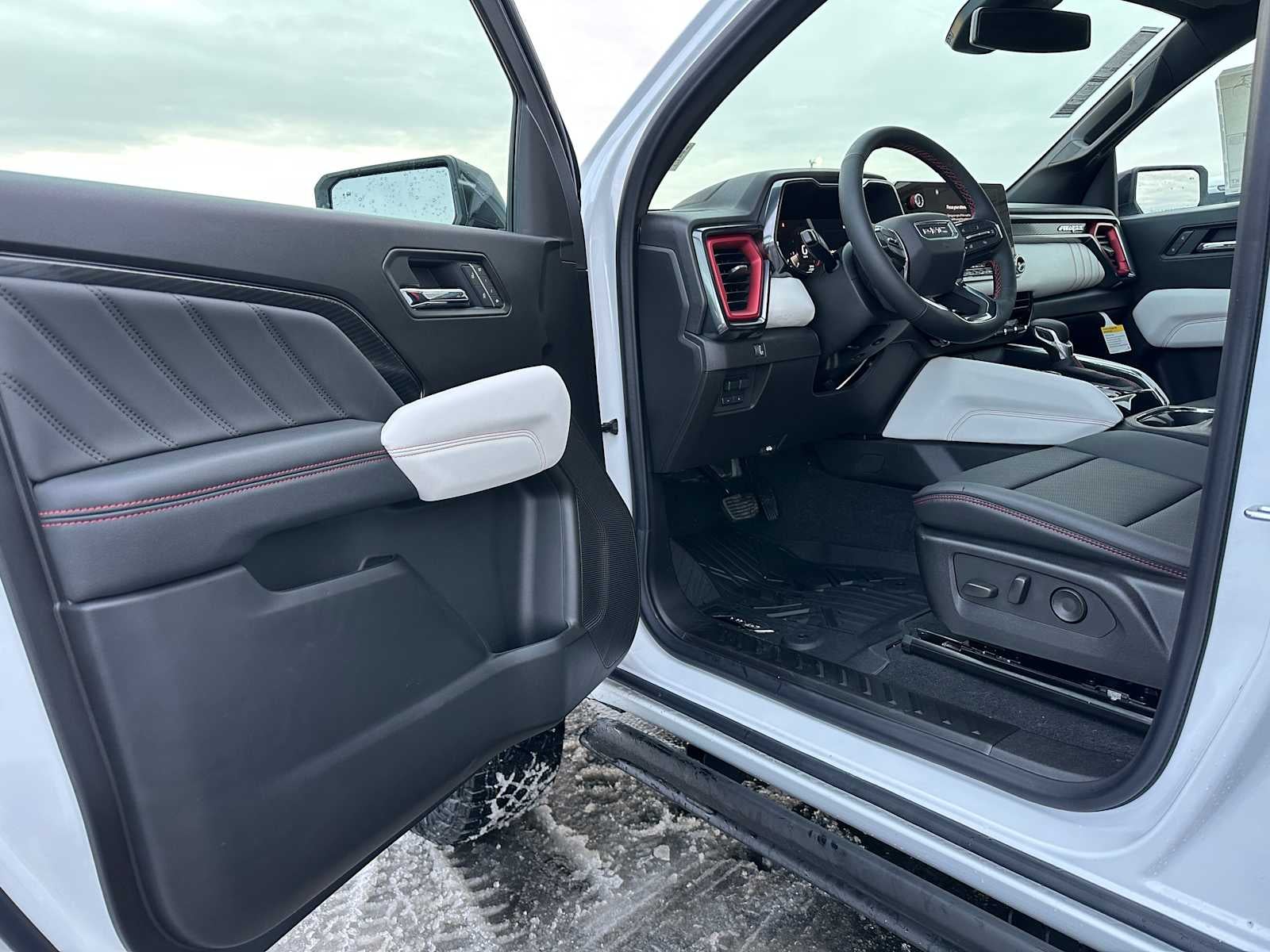 2026 GMC Canyon 4WD AT4X