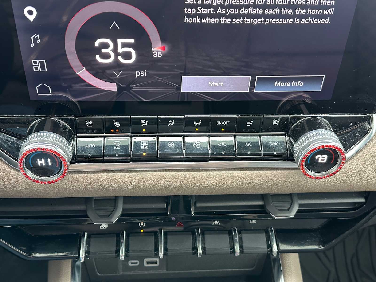 2023 GMC Canyon 4WD Denali