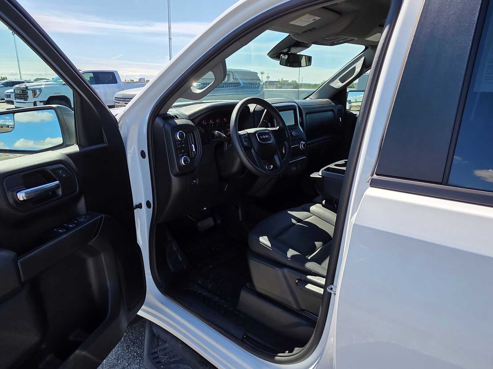 2025 GMC Sierra 1500 Pro