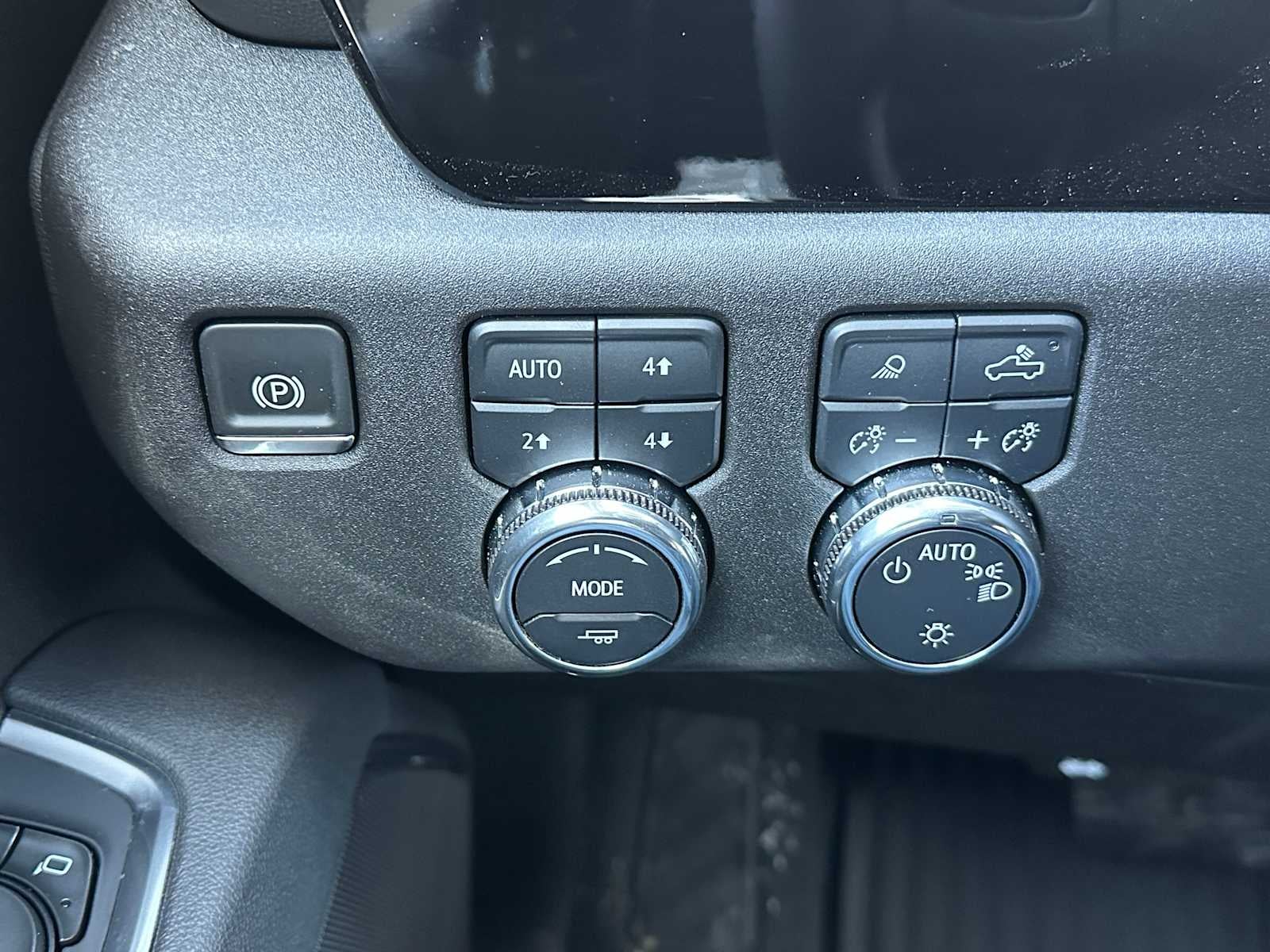 2025 GMC Sierra 1500 SLE