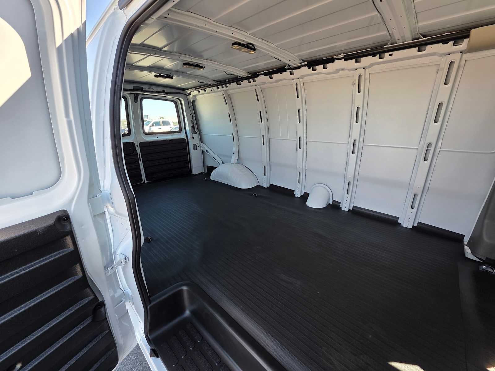 2026 GMC Savana Cargo Van Base