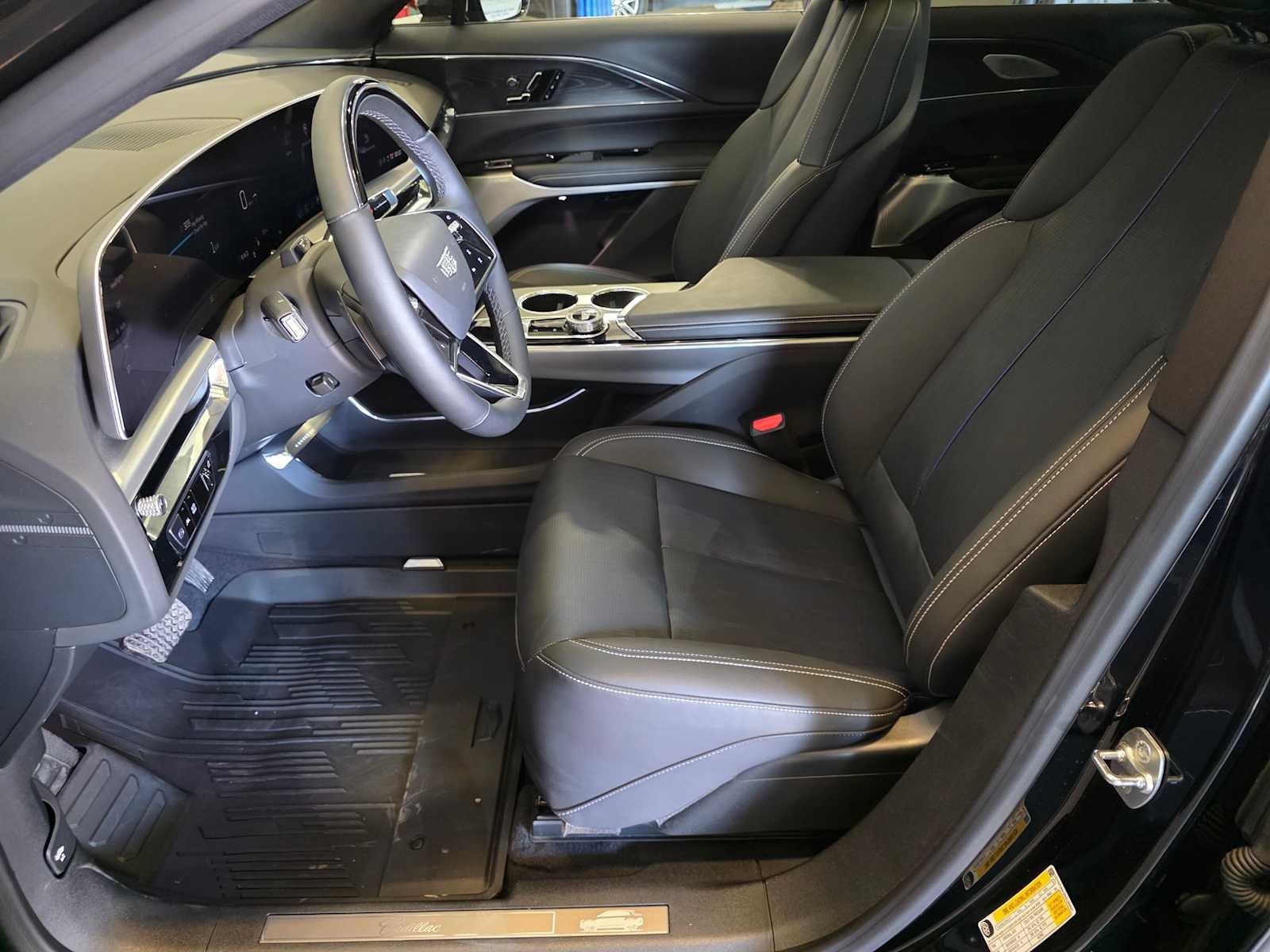 2024 Cadillac LYRIQ Sport
