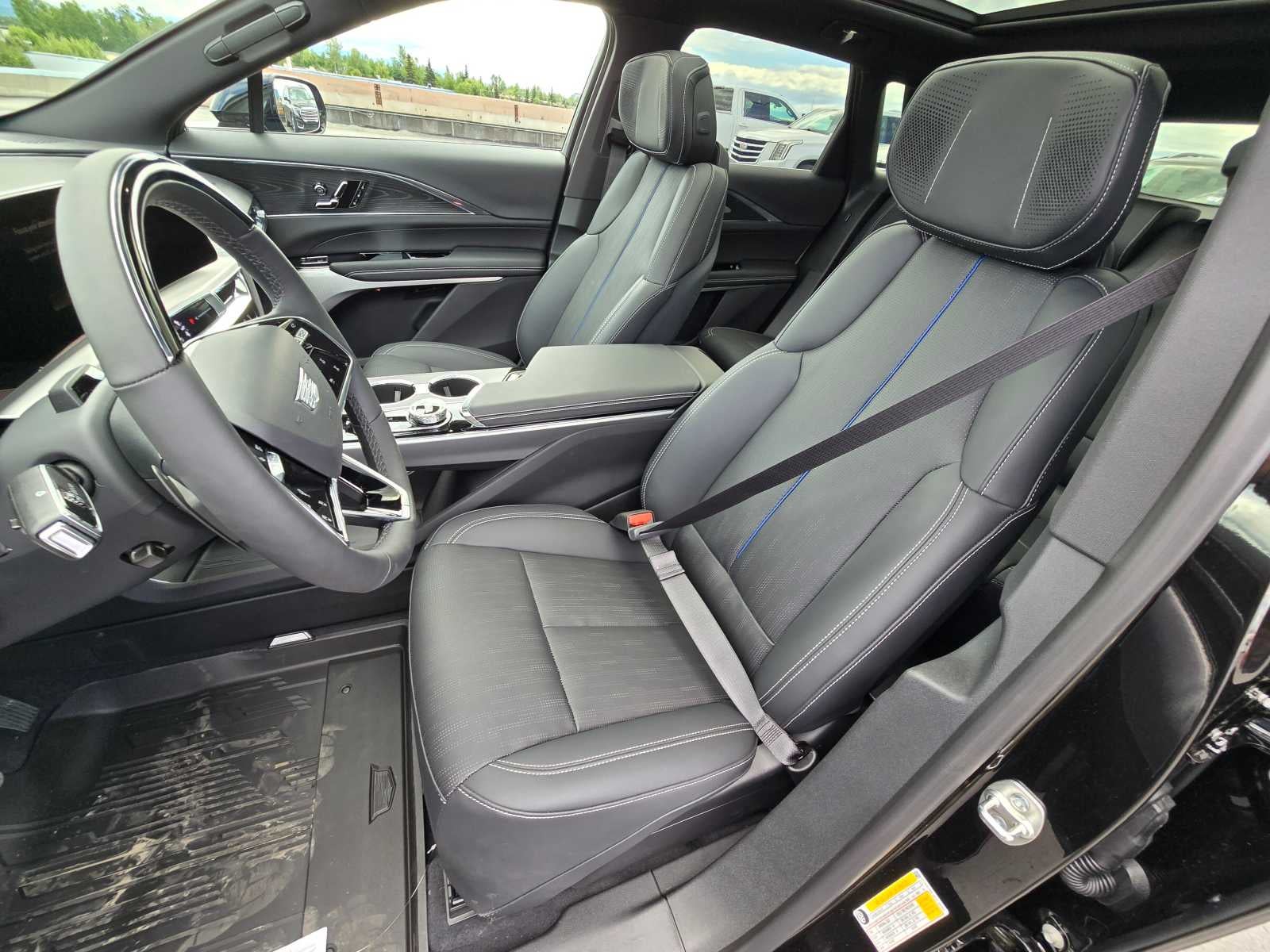 2024 Cadillac LYRIQ Sport