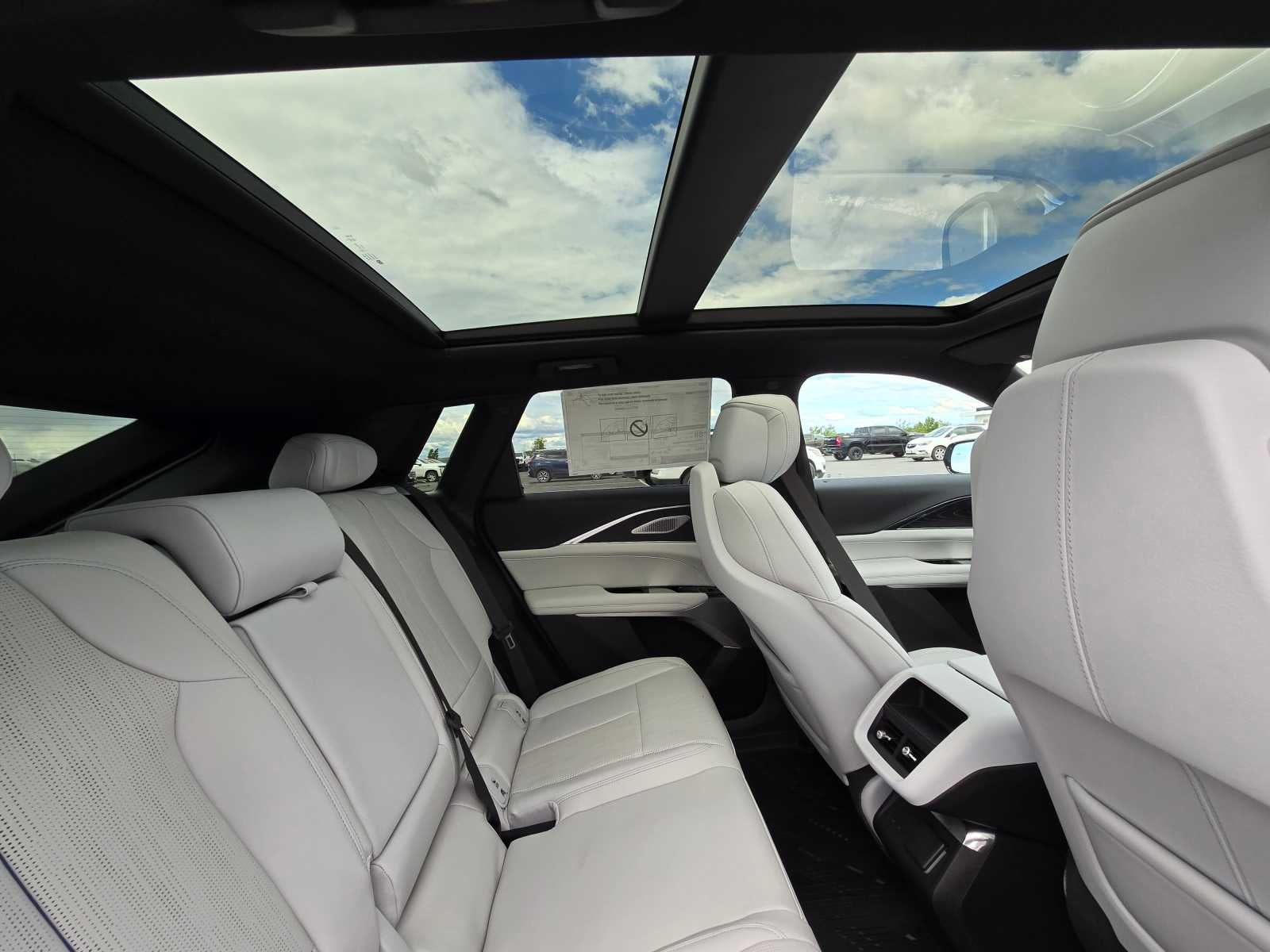 2024 Cadillac LYRIQ Sport