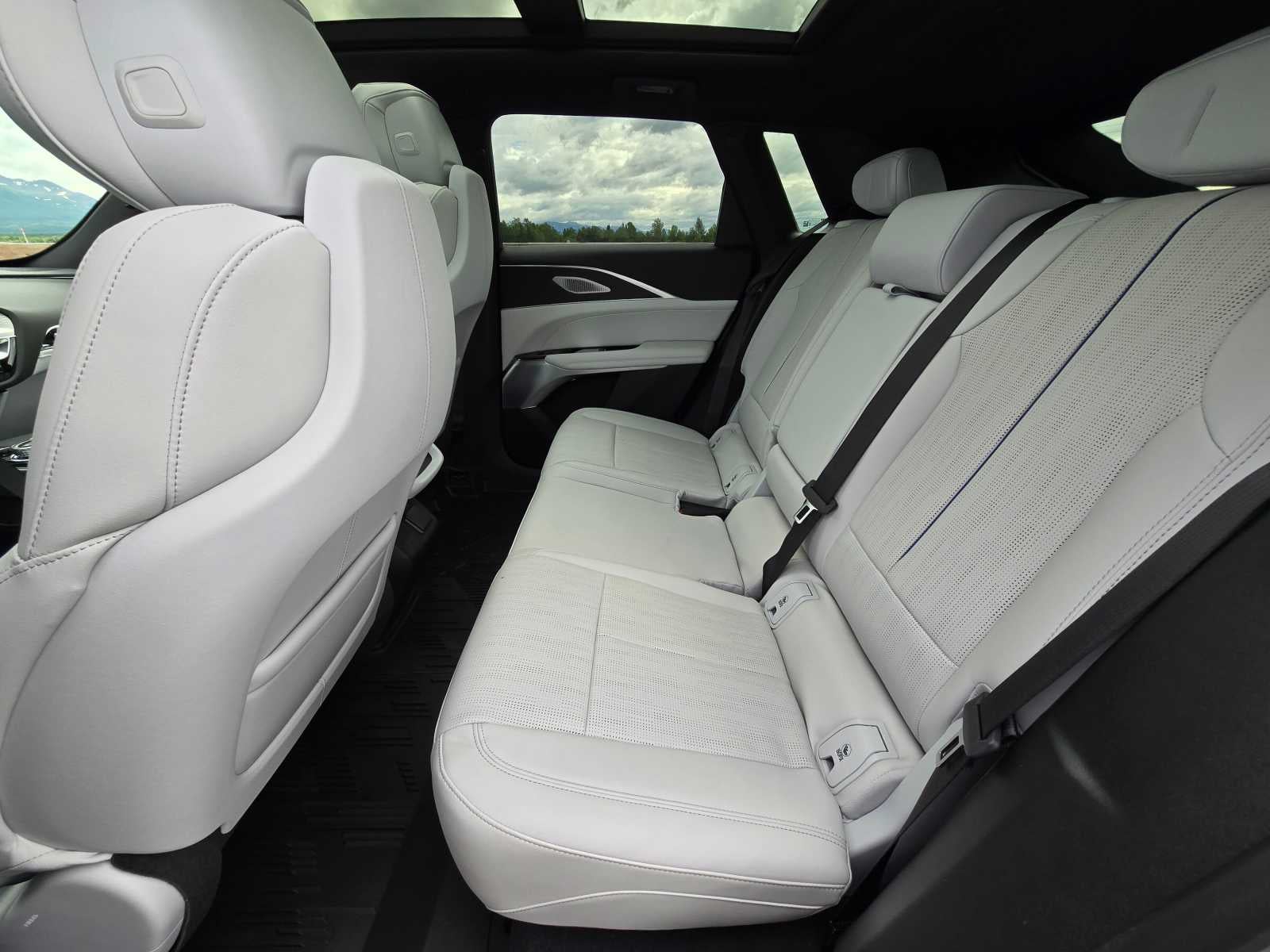 2024 Cadillac LYRIQ Sport